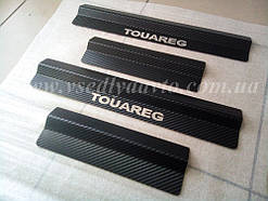Захист порогів - накладки на пороги Volkswagen TOUAREG з 2002-2009 рр. (Premium carbon)