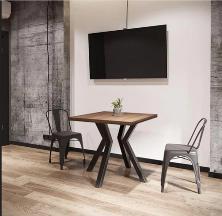 Обідні столи