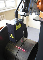 Лазерний сенсор для стеження за стиком при роботизованому дуговому зварюванні