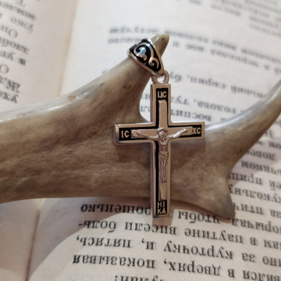 Срібний хрест 925 проби з емаллю