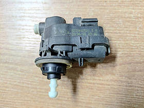 Коректор фар Renault Trafic, Opel Vivaro 2006-2014, 8200402521 (Б/У)