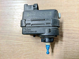 Коректор фар Renault Trafic, Opel Vivaro 2001-2006, 7700415343 (Б/У)