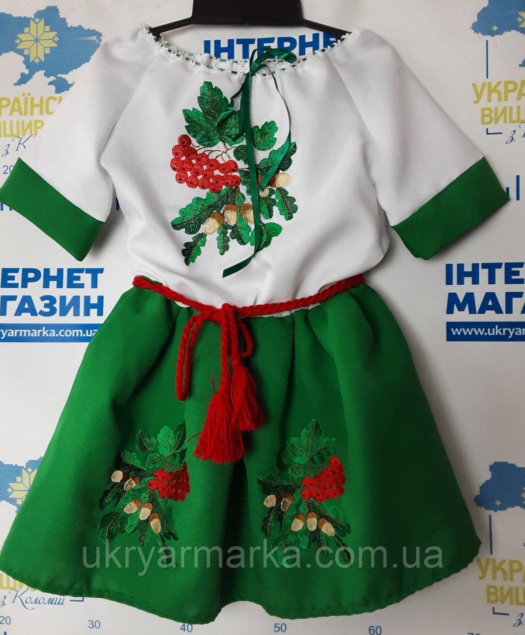 Вишите плаття для дівчинки "Горобина і дубок"