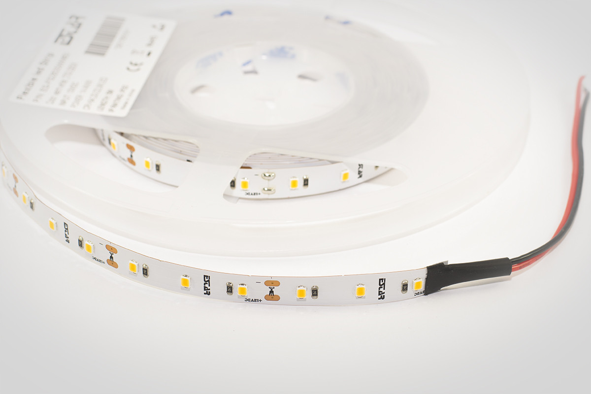 Світлодіодна стрічка ESTAR SMD 2835/60 (IP20) premium 12V тепло-біла (2900-3200К)