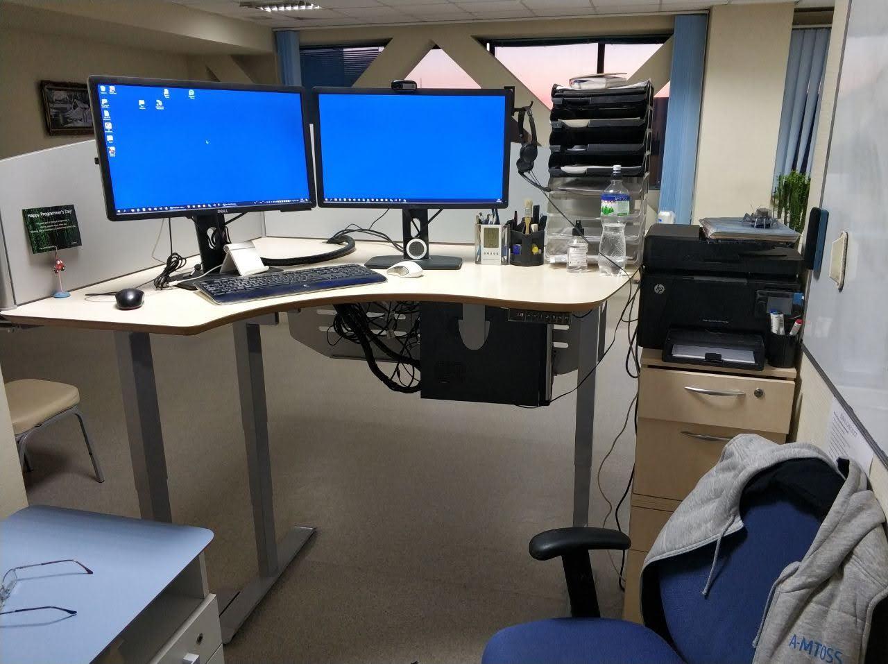 Tripod REC-90 (прямоугольное сечение): Угловой офисный стол AOKE с электроприводом высоты (груз-ть 150 кг) - фото 10 - id-p906765511