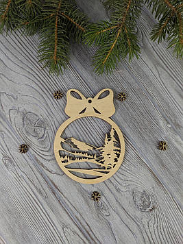 Дерев'яна ялинкова іграшка різьблена 12*9 см №2.5