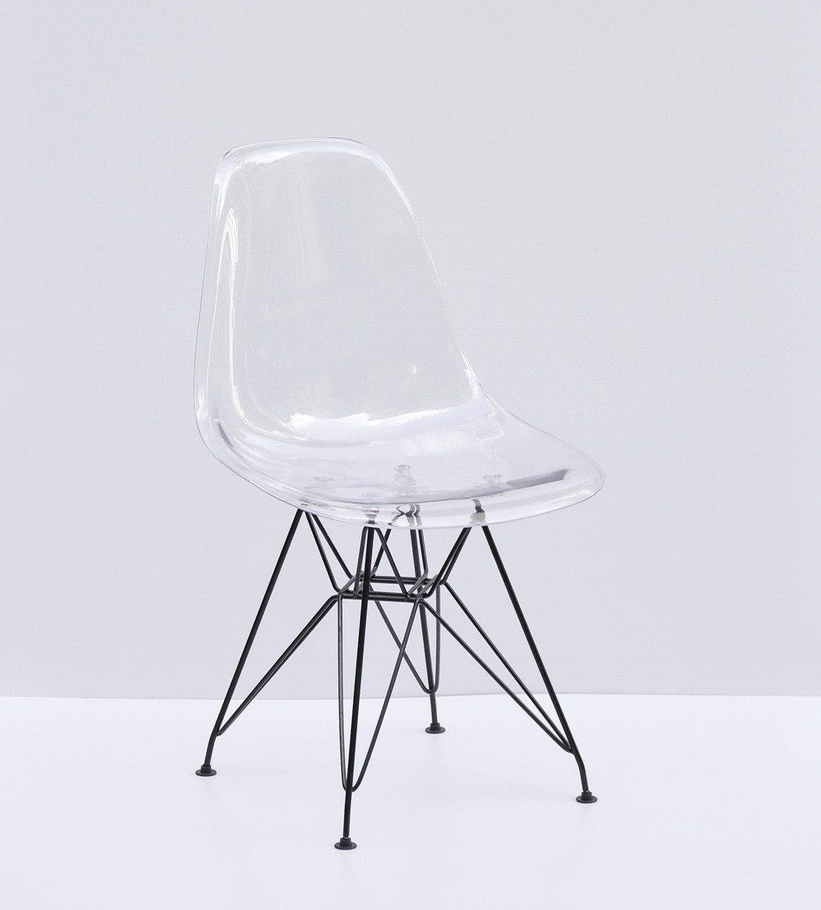 Прозрачный Стул Цельнолитой Пластиковый на Металлических Черных Ножках ...