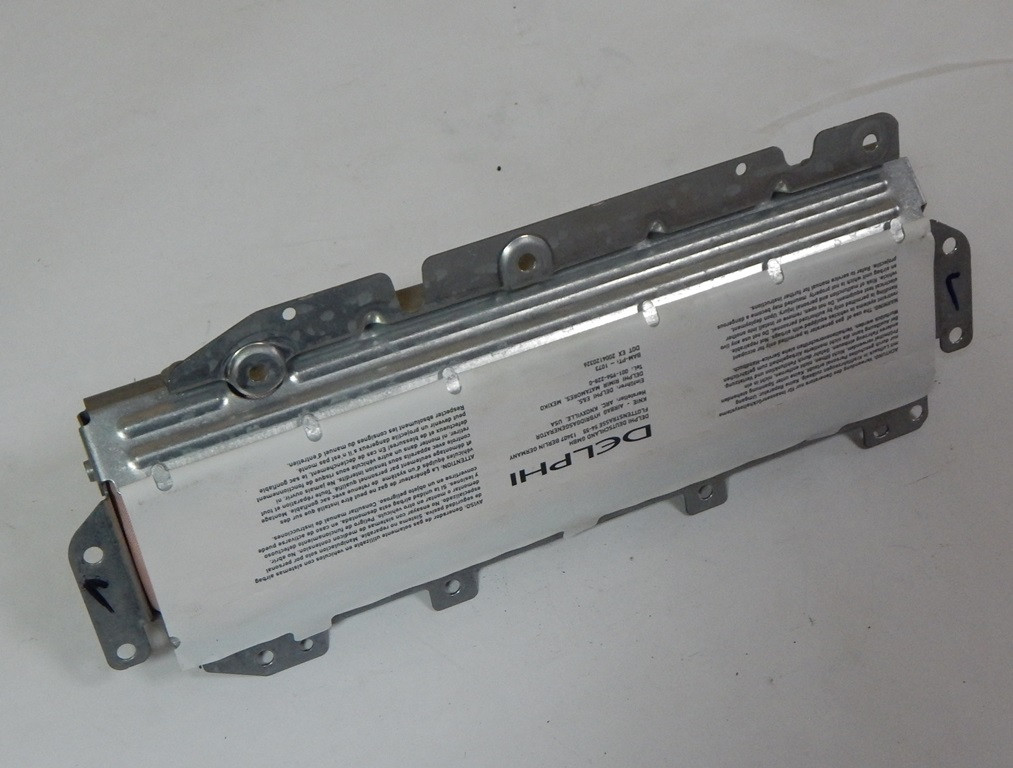 Подушка безопасности колен водителя A1648600802 Mercedes ML W164