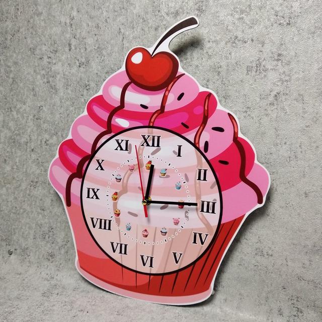 Часы настенные Пирожное с вишенкой