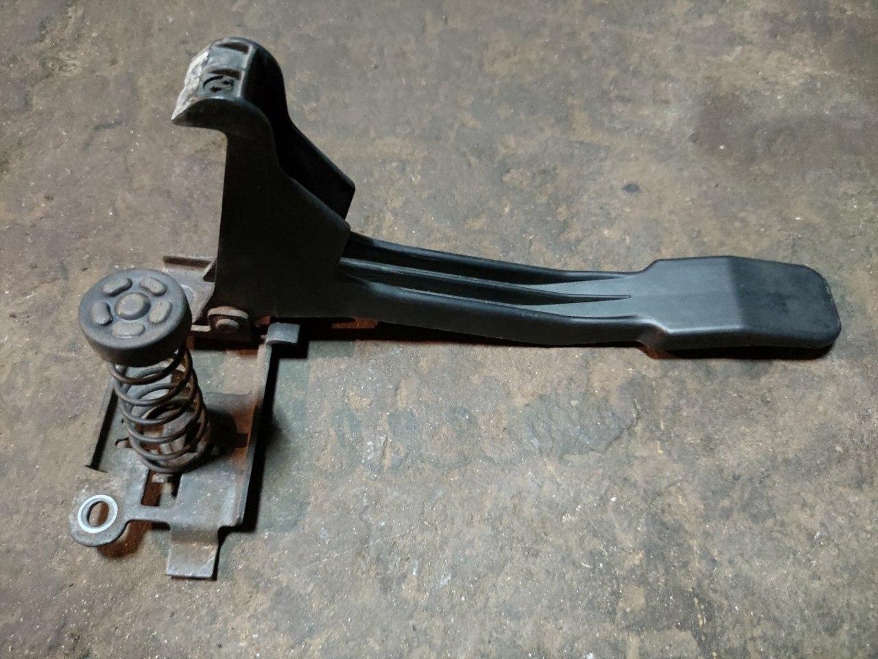 Ручка відкривання капота Renault Megane 3, 2008-2016, 656030006R (Б/У)