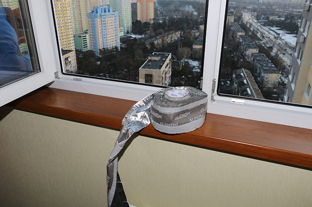 Тёплый монтаж подоконника МДФ Тёплый монтаж подоконника МДФ