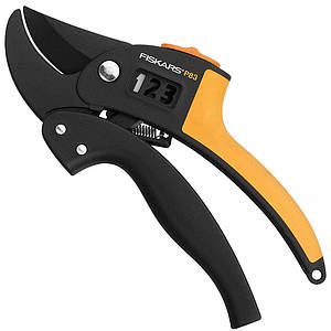 Секатор з храповим механізмом Fiskars / Фіскарс PowerStep Р83 (1000575/111670)