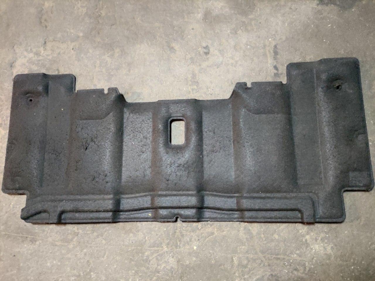 Шумоізоляція капота Renault Megane 2008-2016, 658400006R (Б/У)