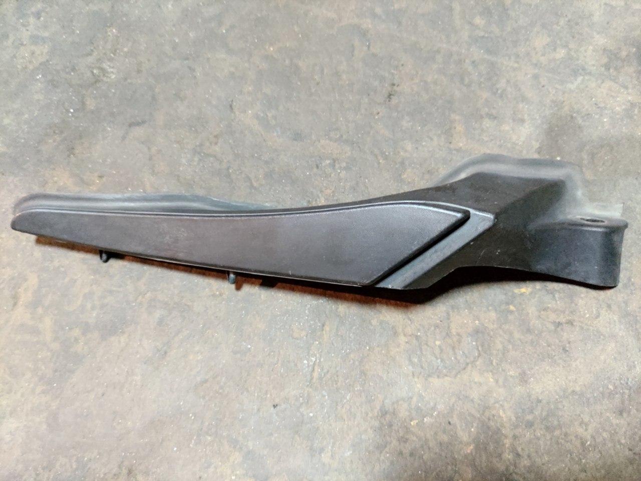 Пластик під лобове скло (правий) Renault Megane 2008-2016, 668620007R (Б/У)