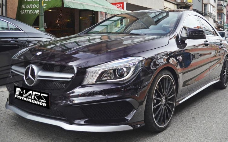 Решітка радіатора Mercedes CLA C117 стиль AMG дорест. (чорний + срібло)