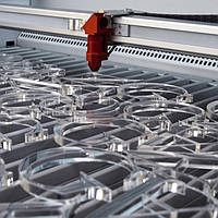 Лазерне різання акрилу (оргскла, пластика)