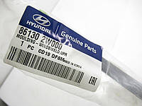 Уплотнитель лобового стекла Hyundai Santa FE 2012-