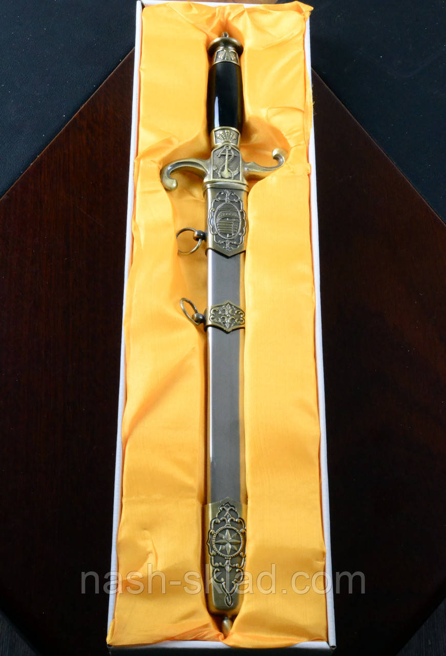 Морський кортик офіцера, малюнок якоря біля гарди