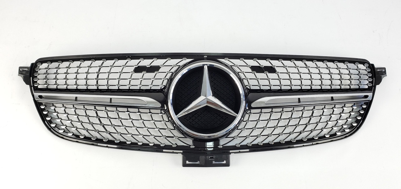 Решітка радіатора Mercedes GLE W166 стиль AMG Diamond (чорний глянець)