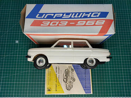 ЗАЗ-968 Запорожець, іграшка з електромеханічним приводом. Колекційна модель пр-во СРСР, 1995 р., фото 1
