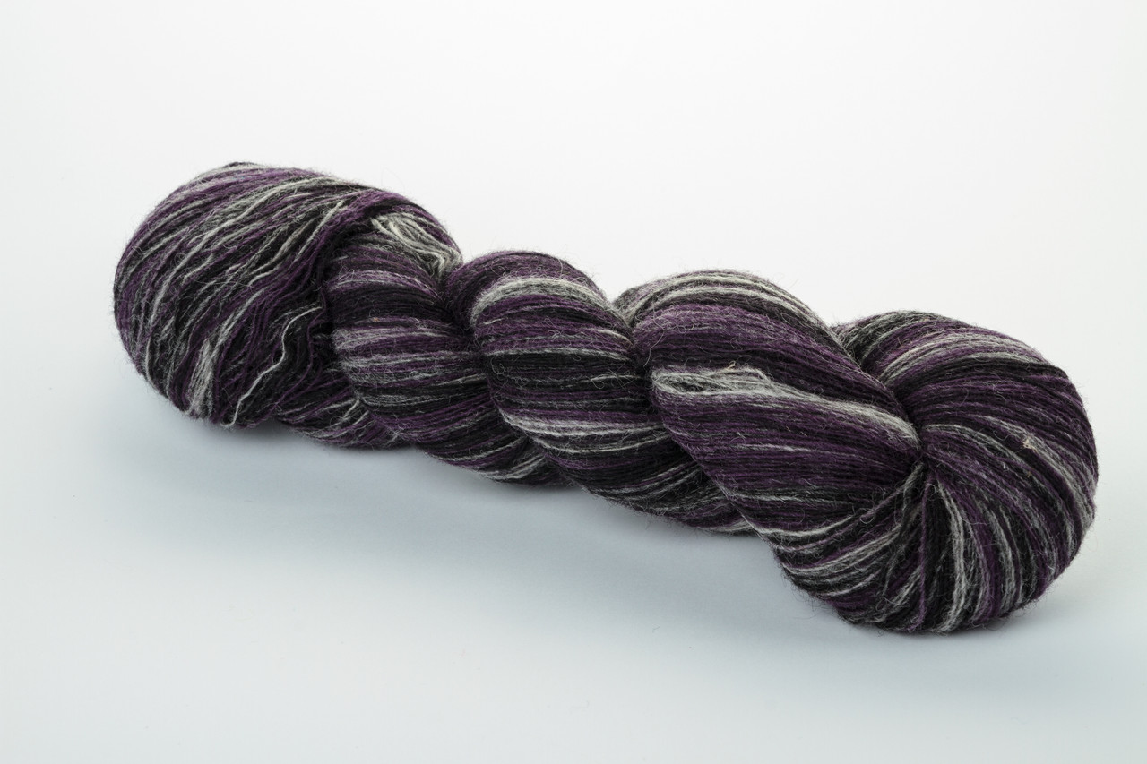 Пряжа Aade Long Kauni, Artistic yarn 8/1 Black Blue (Чорна Ліла), 244 г