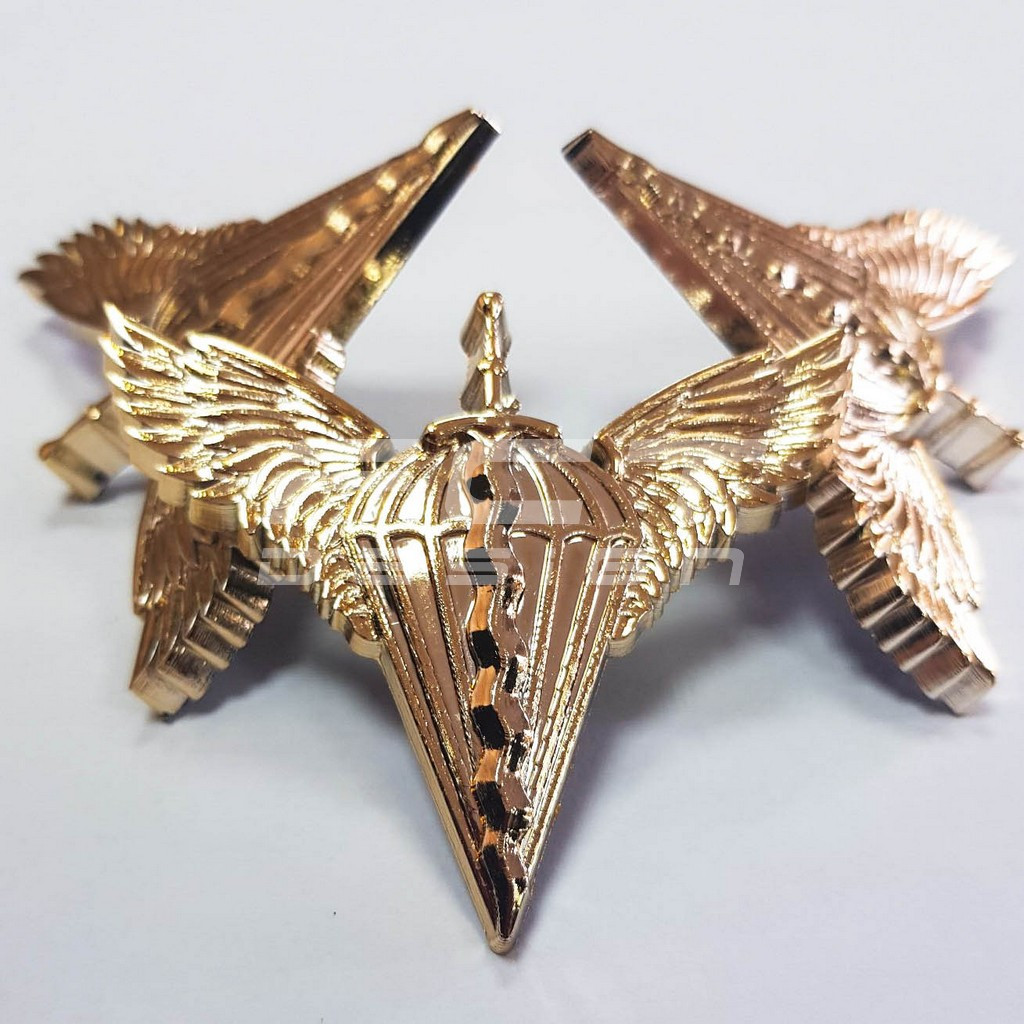 Кокарда, Беретний знак ДШВ пластик золото