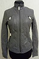 Женская демисезонная серая кожаная куртка, размер 42