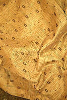 Ткань желто-оливковая с геометрическим рисунком. Высота ткани 2,80 м