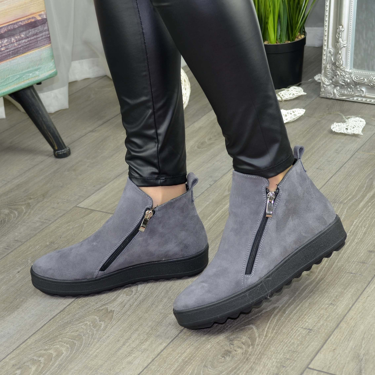 Черевики жіночі замшеві на товстій підошві, колір сірий, фото 1