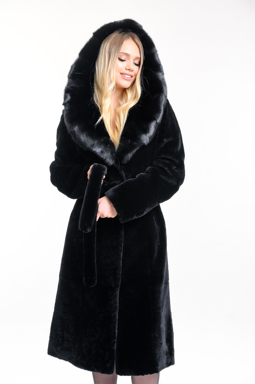 Шуба жіноча натуральна з бобра чорна з капюшоном із норки