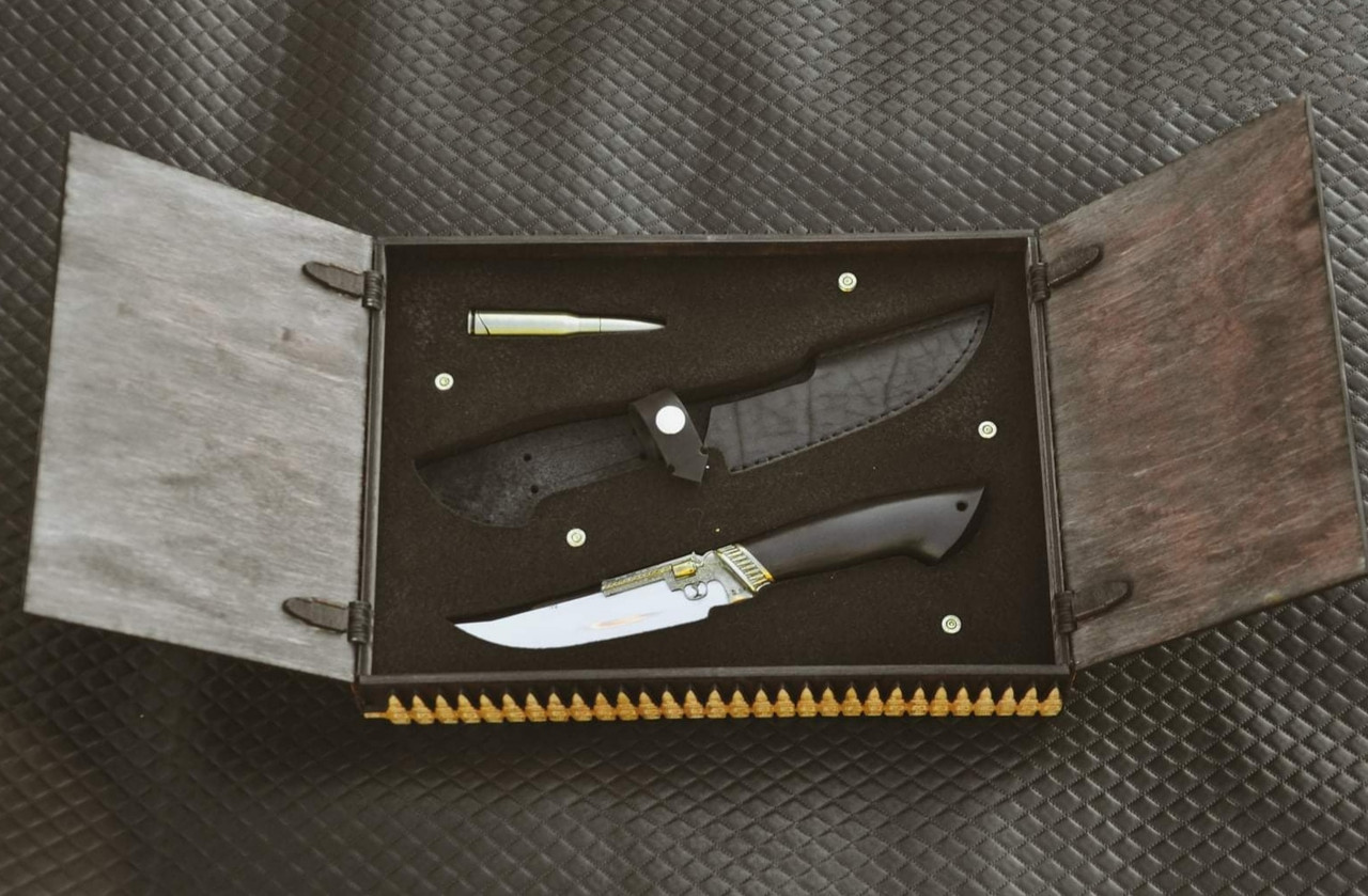 Knife box 3. Бокс для ножей. супер бокс с ножами. футляр для револьвера. knife box.