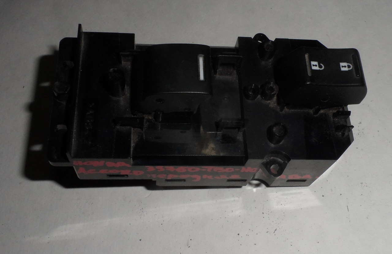 Кнопка склопідіймача дверцят правої Honda Accord 2008-2013 35760TB0H01, фото 1