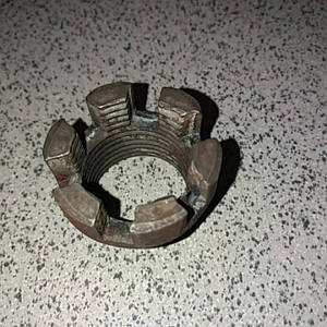 Гайка диферинціалу корончаста мототрактора