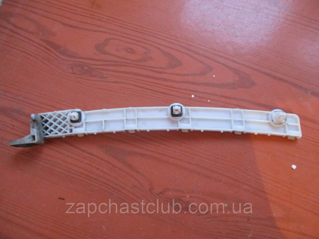 Направляюча / кронштейн заднього бампера ліва 6410B013 993493 Lancer X Mitsubishi, фото 1