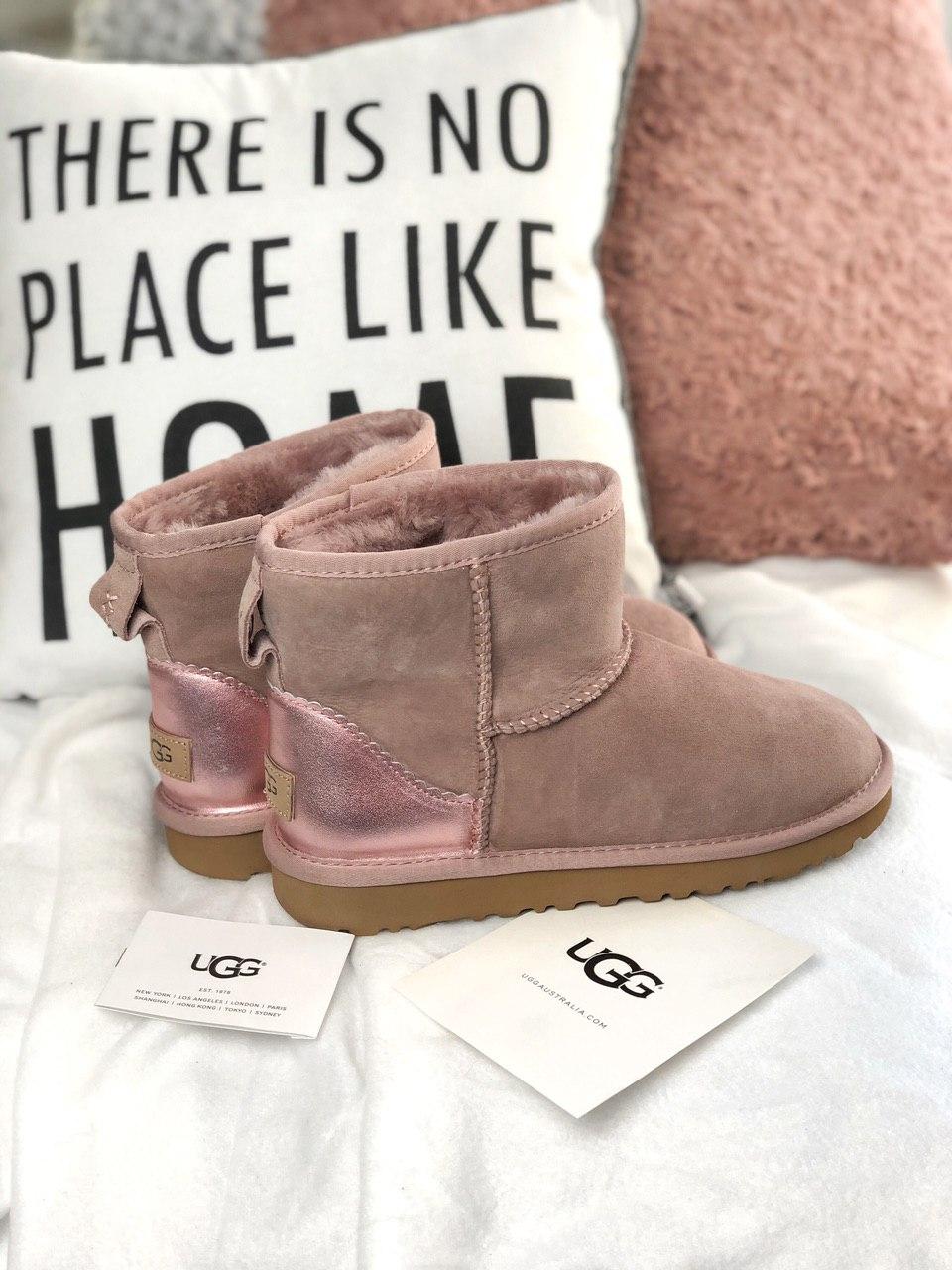 Ugg mini rosa metallic deals