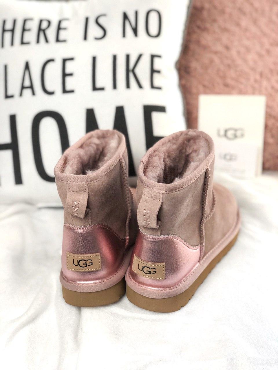 UGG Mini Pink Metallic