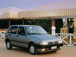 Лобове скло на FIAT UNO