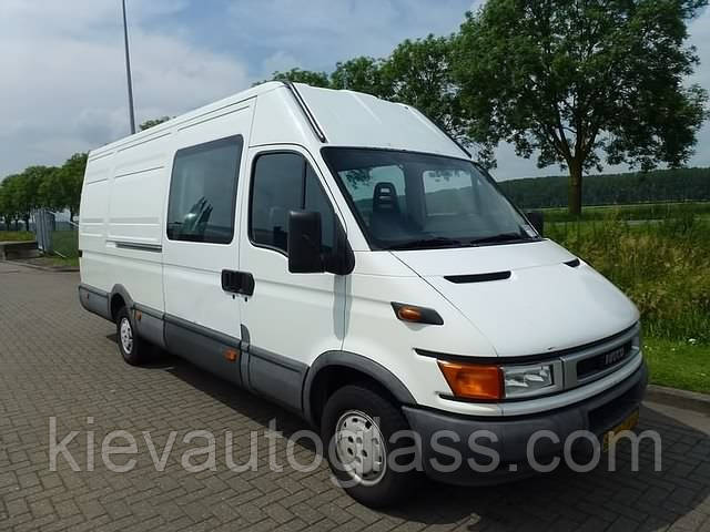 Лобове скло на IVECO DAILY 1999-15 р. в.
