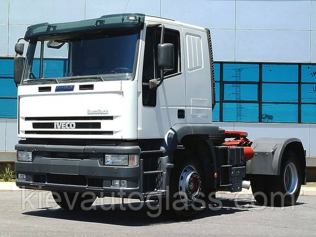 Лобове скло на IVECO EUROTESH  