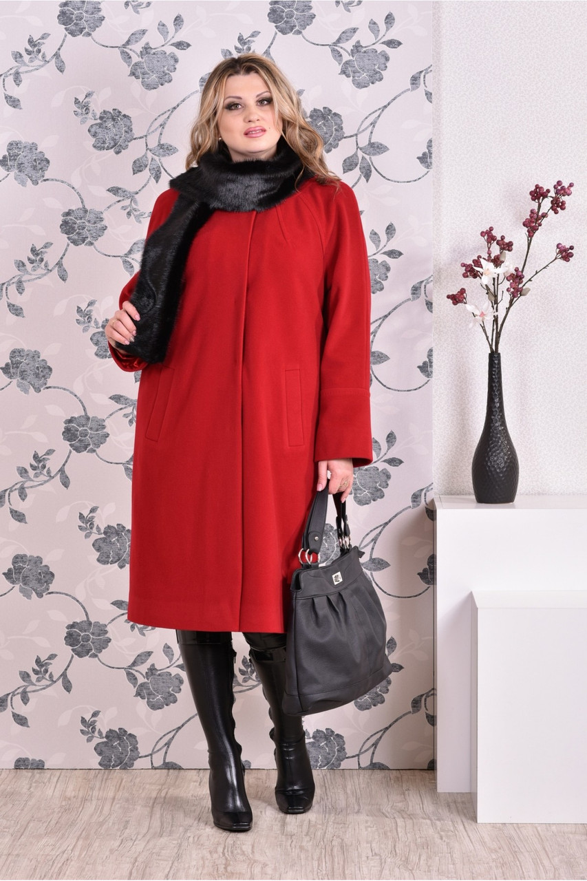 Пальто жіноче зимове утеплене червоне пряме з хутряним коміром класичний великий розмір 72