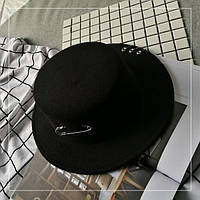 Шляпа унисекс Канотье с металлическим декором черная
