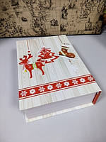 Коробочка подарункова новорічна у формі книги скриньки з малюнком 23 см