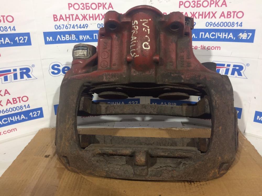 Супорт правий IVECO STRALIS