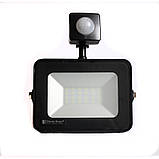 LED прожектор із датчиком руху 20 W 6500 K 1800 Lm IP65, фото 2