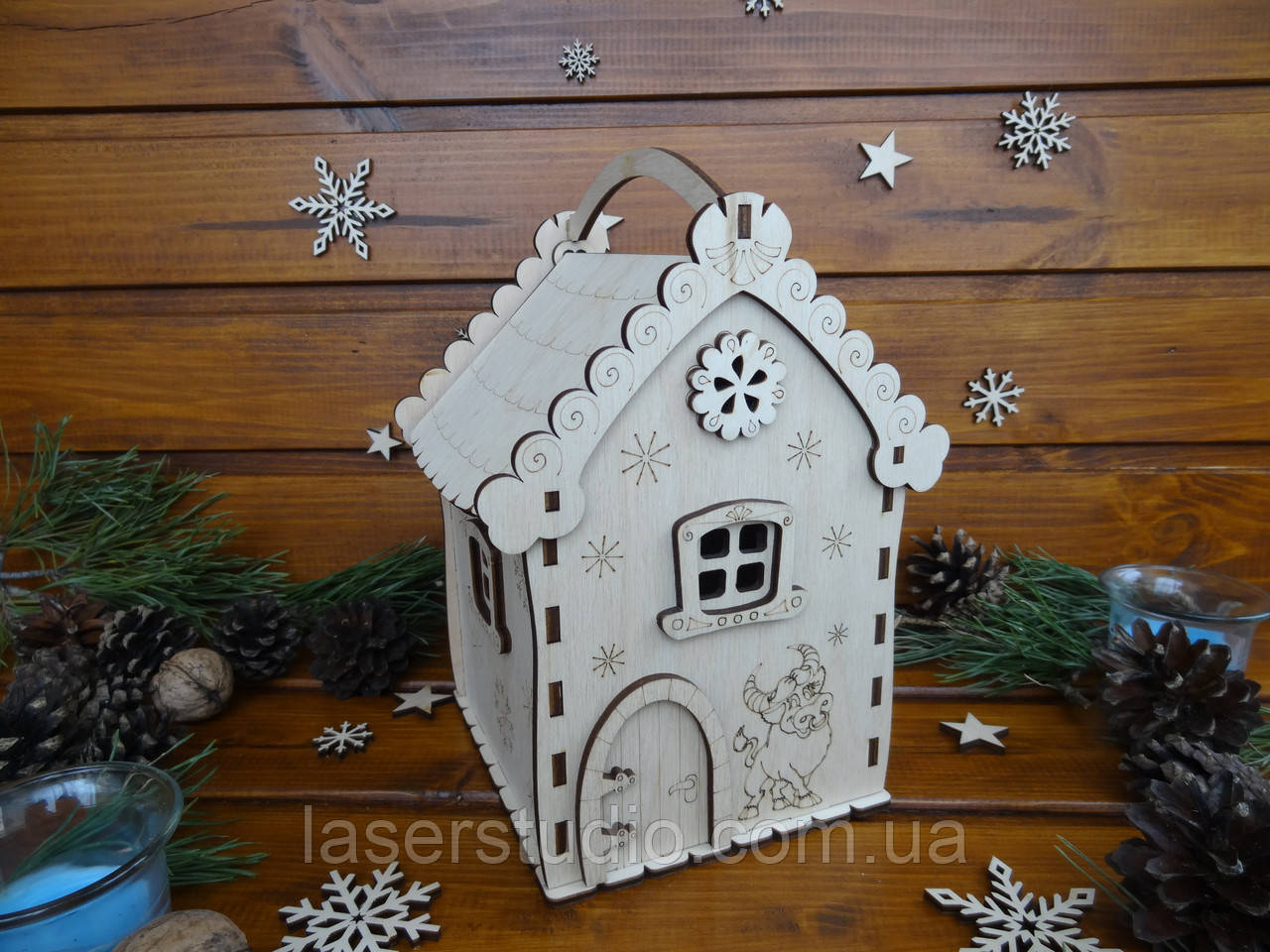 Новорічний подарунковий будиночок для цукерок із дерева <unk> Новорічний декор