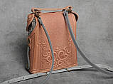 Шкіряний міні рюкзак ручної роботи, сумка-рюкзак з авторським тисненням, фото 3