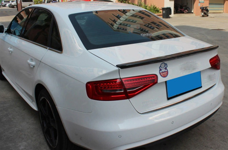 Карбоновий спойлер Audi A4 B8 рестайл (12-16) тюнінг сабля