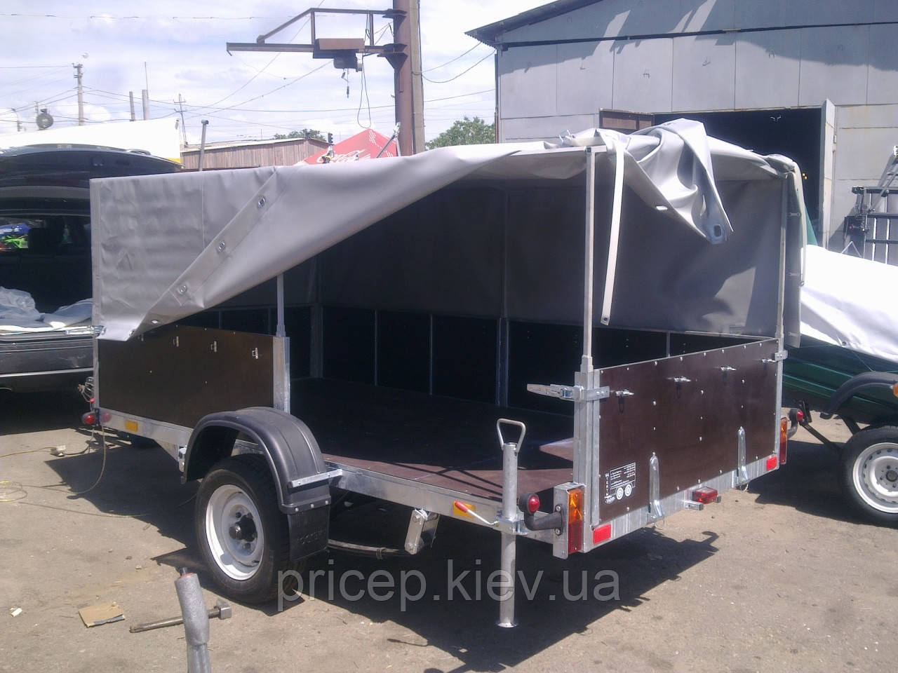 Причіп бортовий односий. Гальмо! З бічною знімною частиною. Каркас + тент.