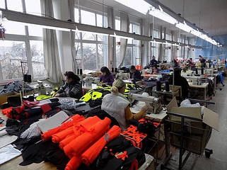 Футбольні манишки власного виробництва