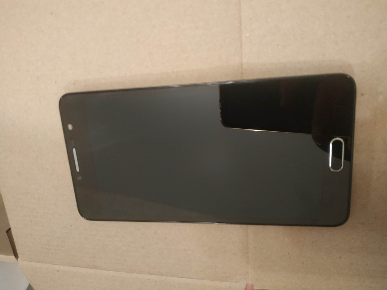 Дисплей із сенсором б.у. для телефона alcatel 5056d Pop 4 Plus - фото 1 - id-p1297323941